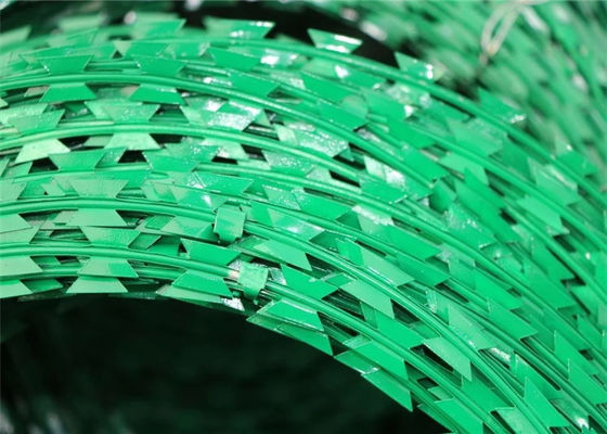 ลวดมีดโกนสีพลาสติก Pvc เคลือบสังกะสี Concertina ลวด Pvc Stinging Cage